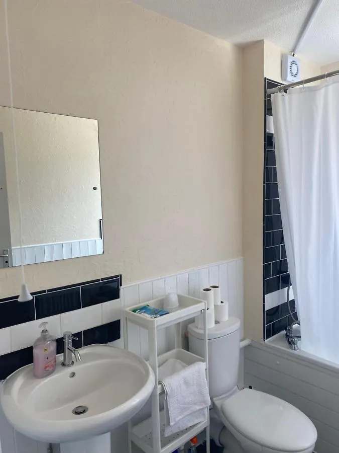 Stunning 3 Bedroom Property- Large Rooms Londra 0*,  Regno Unito