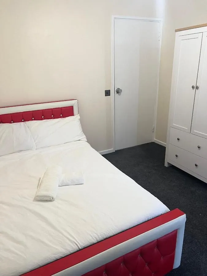 Stunning 3 Bedroom Property- Large Rooms Londres Habitación en casa particular